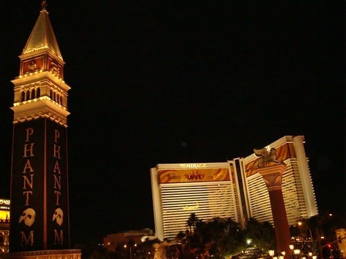 Las Vegas by night: sparkling