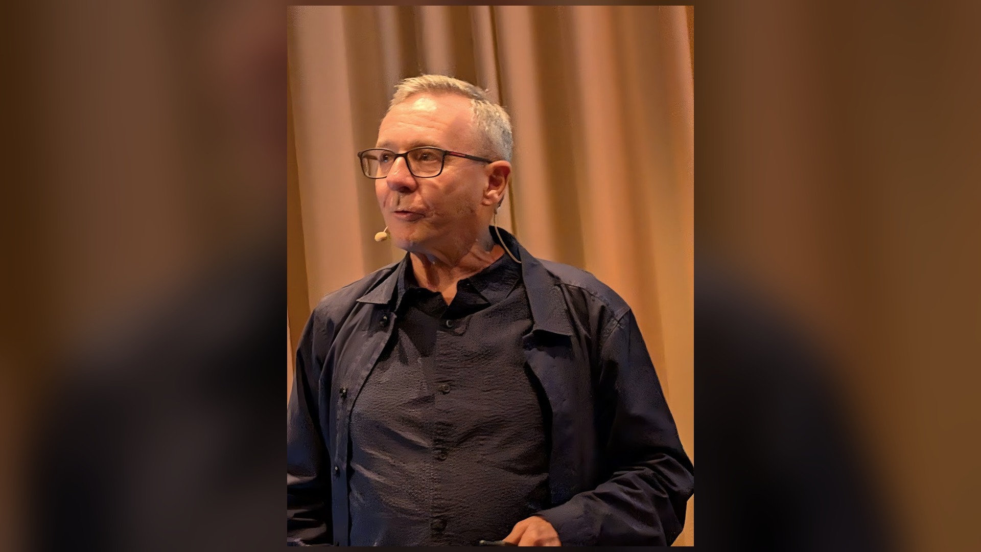 Size DOES matter after all… sharing a stage with Les Binet